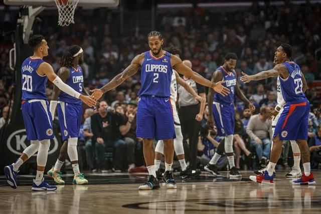 巴萨vs毕尔巴鄂竞技：亚马尔领衔，费尔明、奥尔莫出战（巴萨对阵毕尔巴鄂：亚马尔挂帅，费尔明与奥尔莫登场）