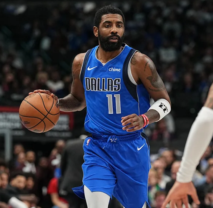 因在电视直播中庆祝国米绝杀，两名意天空实习生被解雇（直播为国米绝杀欢呼，意天空两名实习生遭解聘）