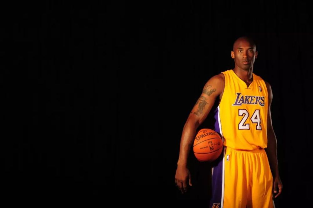 国米12月赛程解析：劳逸结合力争首冠，检验阵容最大战力！（国米12月赛程前瞻：张弛有度冲击首冠，全面检验阵容上限）