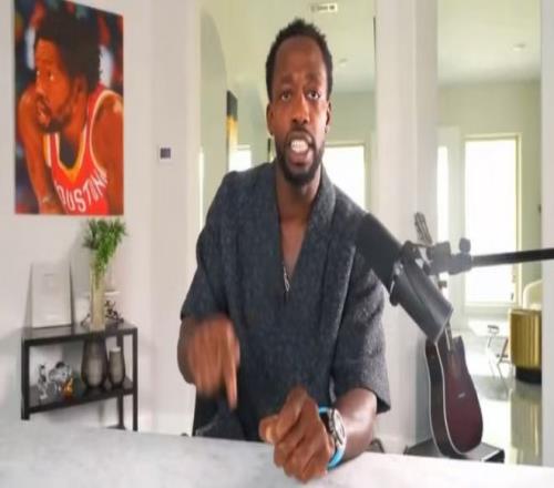 篮球湖人锁定比赛胜局，球迷狂喜（湖人提前奠定胜势，球迷欢腾）